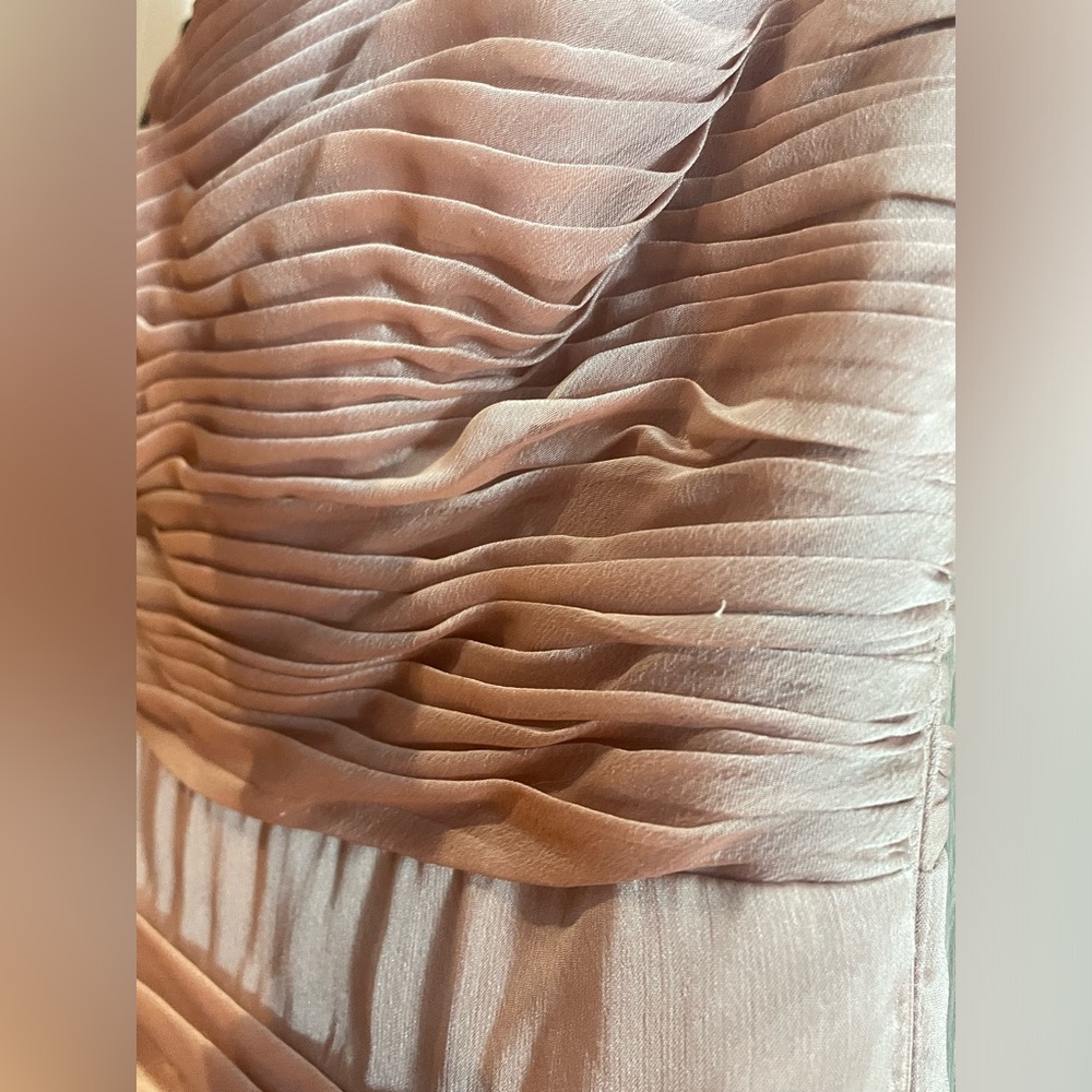 ML Monique Lhuillie Bridesmaids Dress. Dusty Rose Color Size 4 - Picture 13 of 15